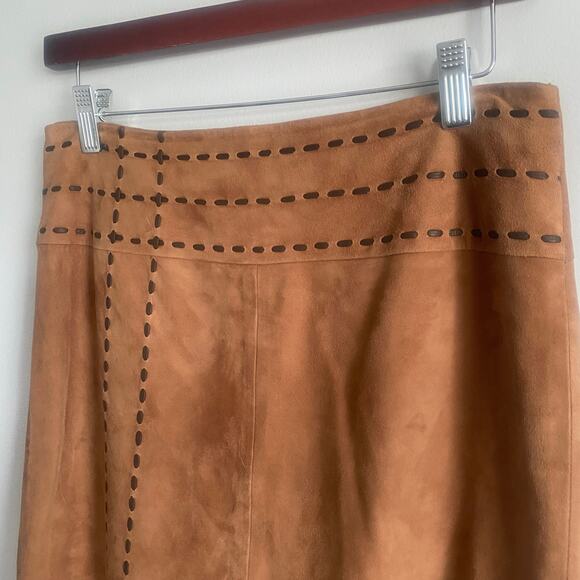 VS2 Vintage Brown 100% Goat Suede High Rise Above Knee Length Skirt Y2K Size 8 - Picture 2 of 6